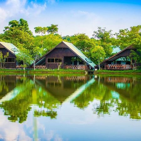 Tanita Lagoon Resort Удонтхані Екстер'єр фото