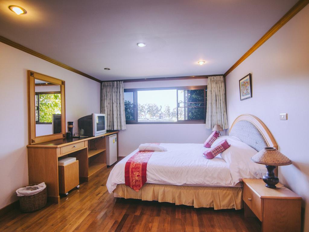 Tanita Lagoon Resort Удонтхані Номер фото