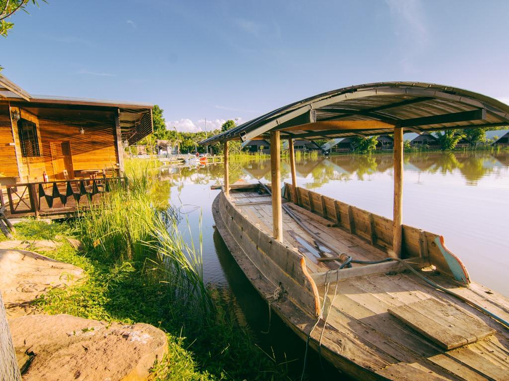Tanita Lagoon Resort Удонтхані Екстер'єр фото