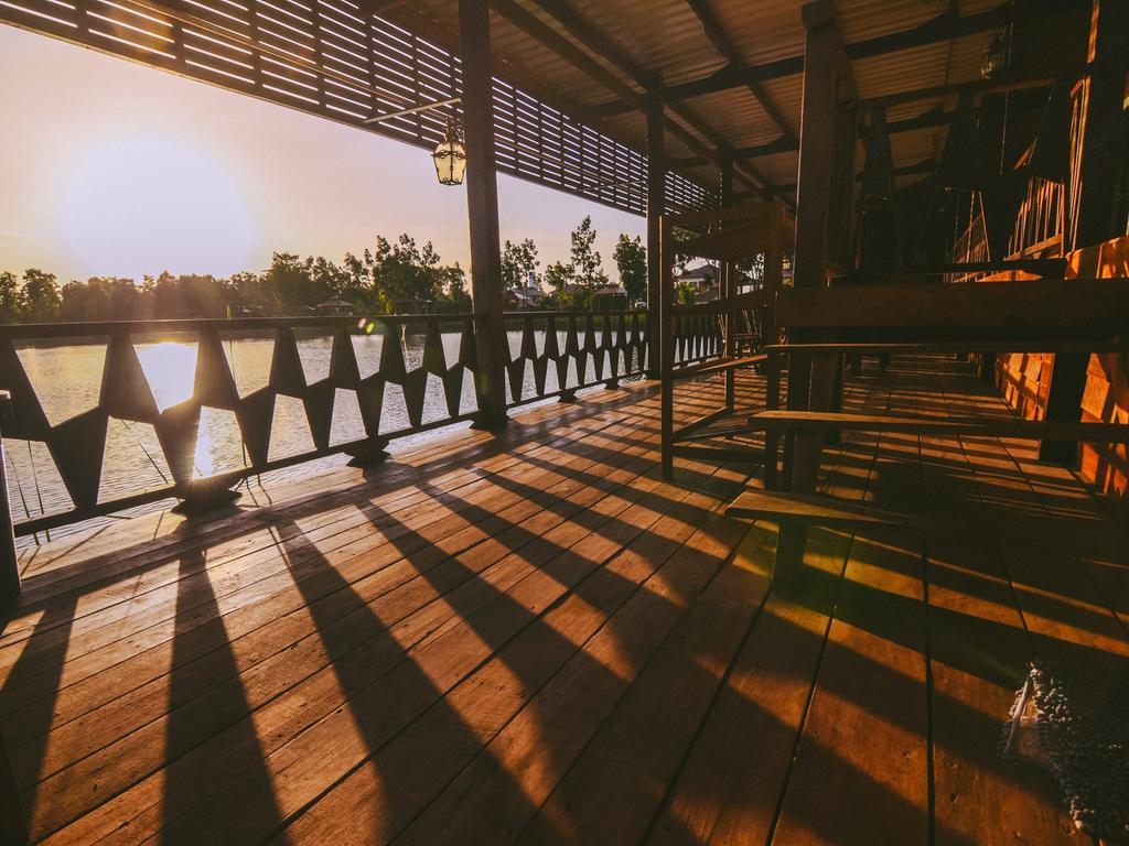 Tanita Lagoon Resort Удонтхані Екстер'єр фото