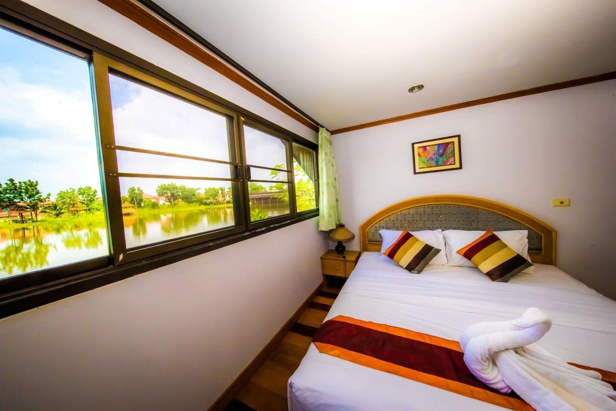 Tanita Lagoon Resort Удонтхані Екстер'єр фото