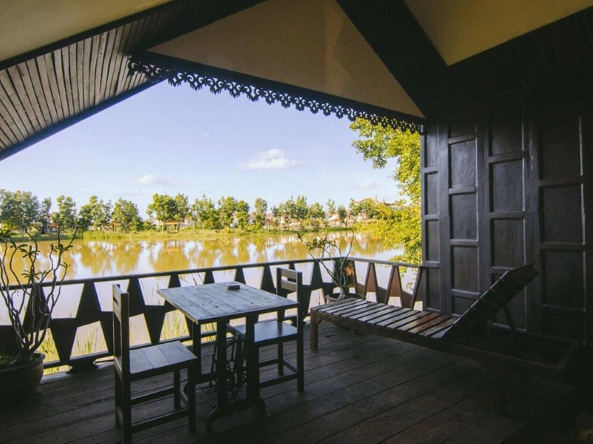 Tanita Lagoon Resort Удонтхані Екстер'єр фото
