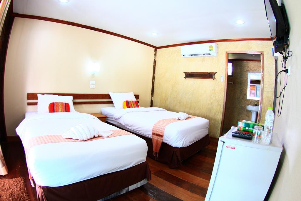 Tanita Lagoon Resort Удонтхані Номер фото