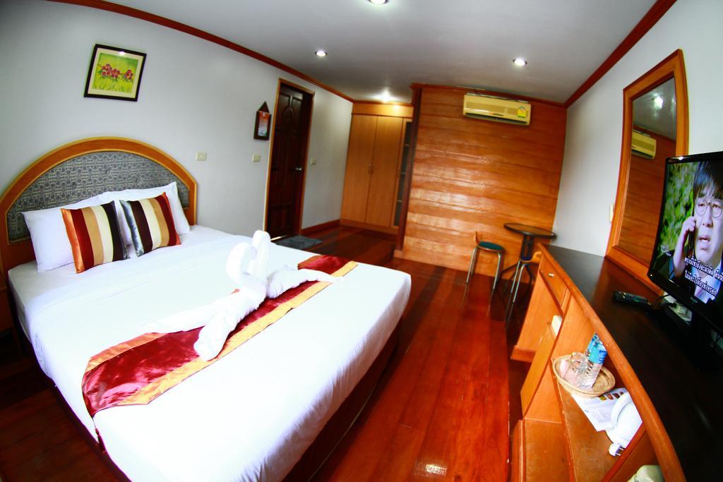 Tanita Lagoon Resort Удонтхані Номер фото